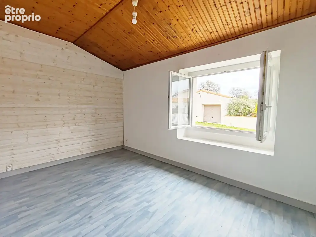 Maison 6 pièces 125 m² à vendre à Saint-Hilaire-De-Chaleons (44680) - photo 8
