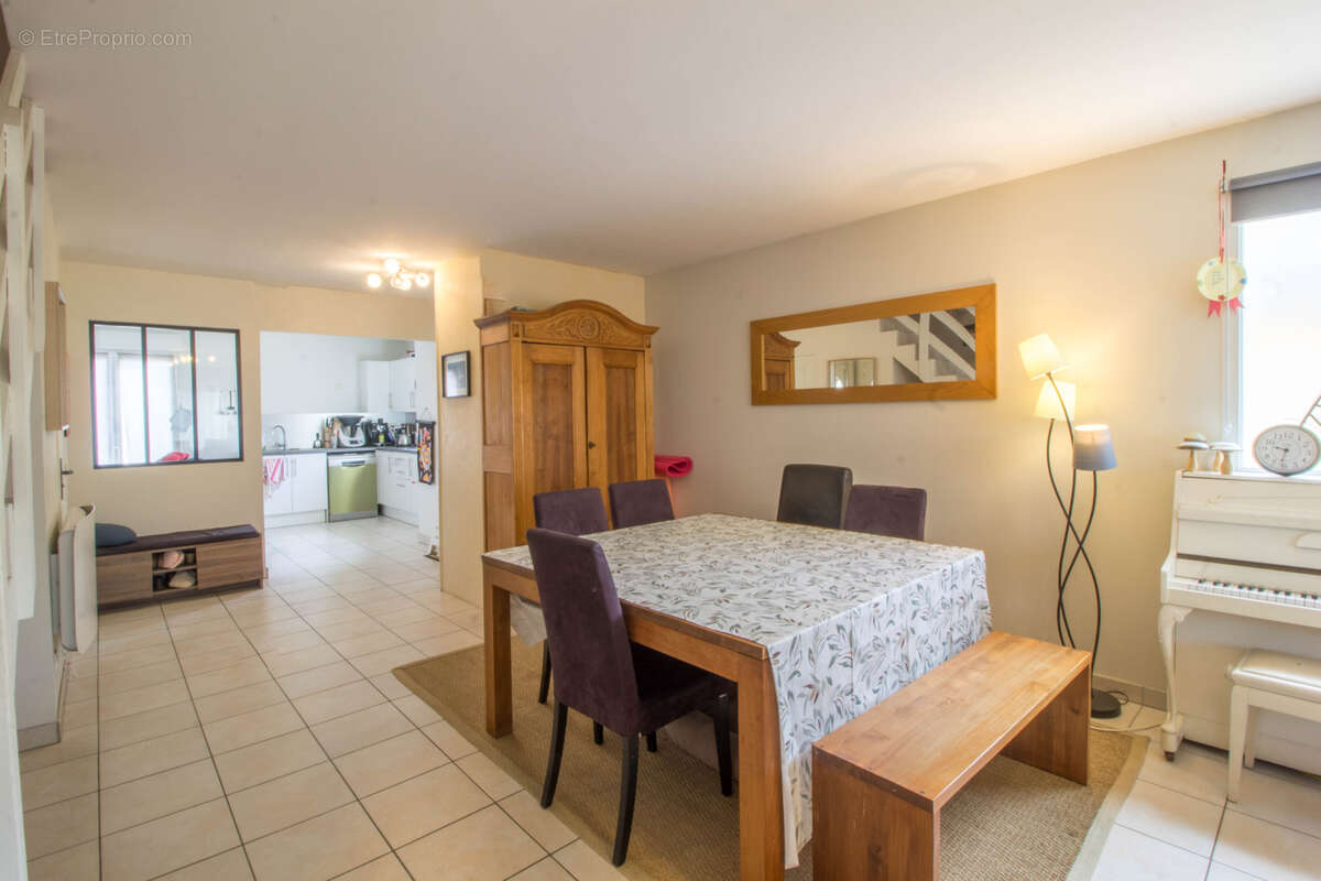 Maison à SAINT-GERMAIN-LES-ARPAJON