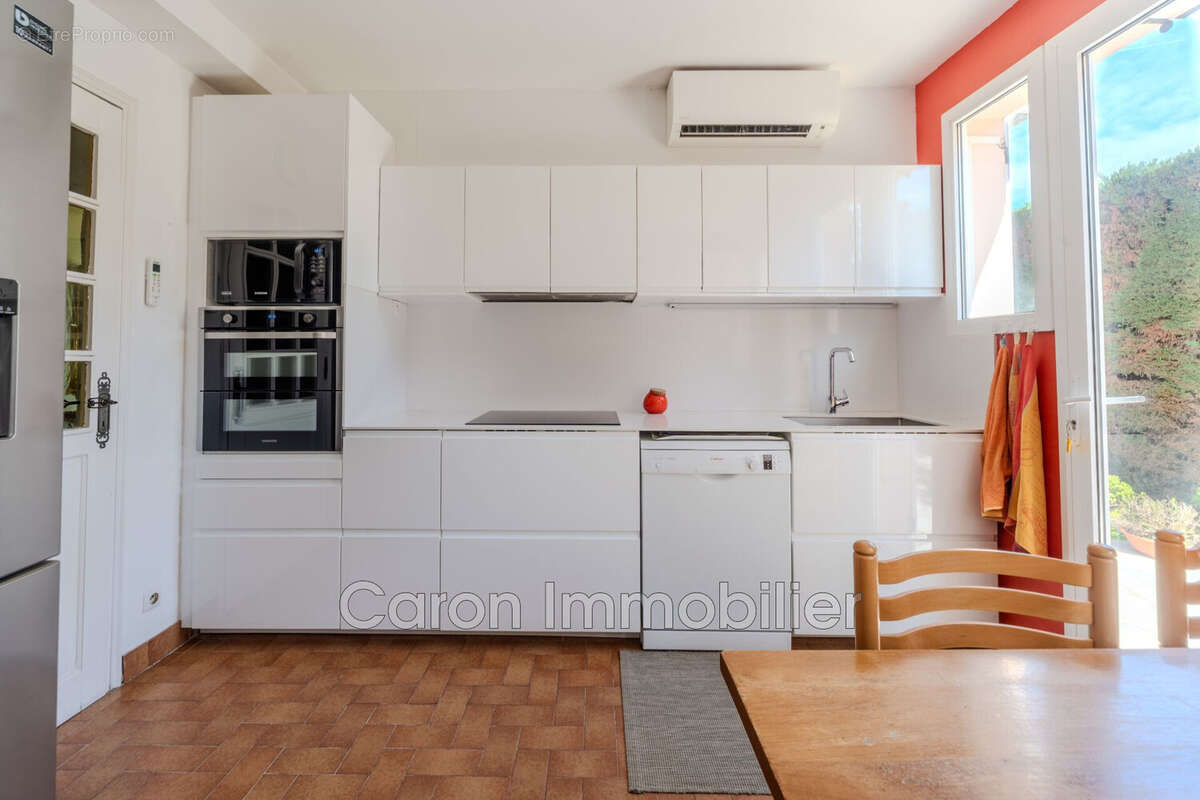 Maison 182 m² à Mandelieu-La-Napoule  - photo 6
