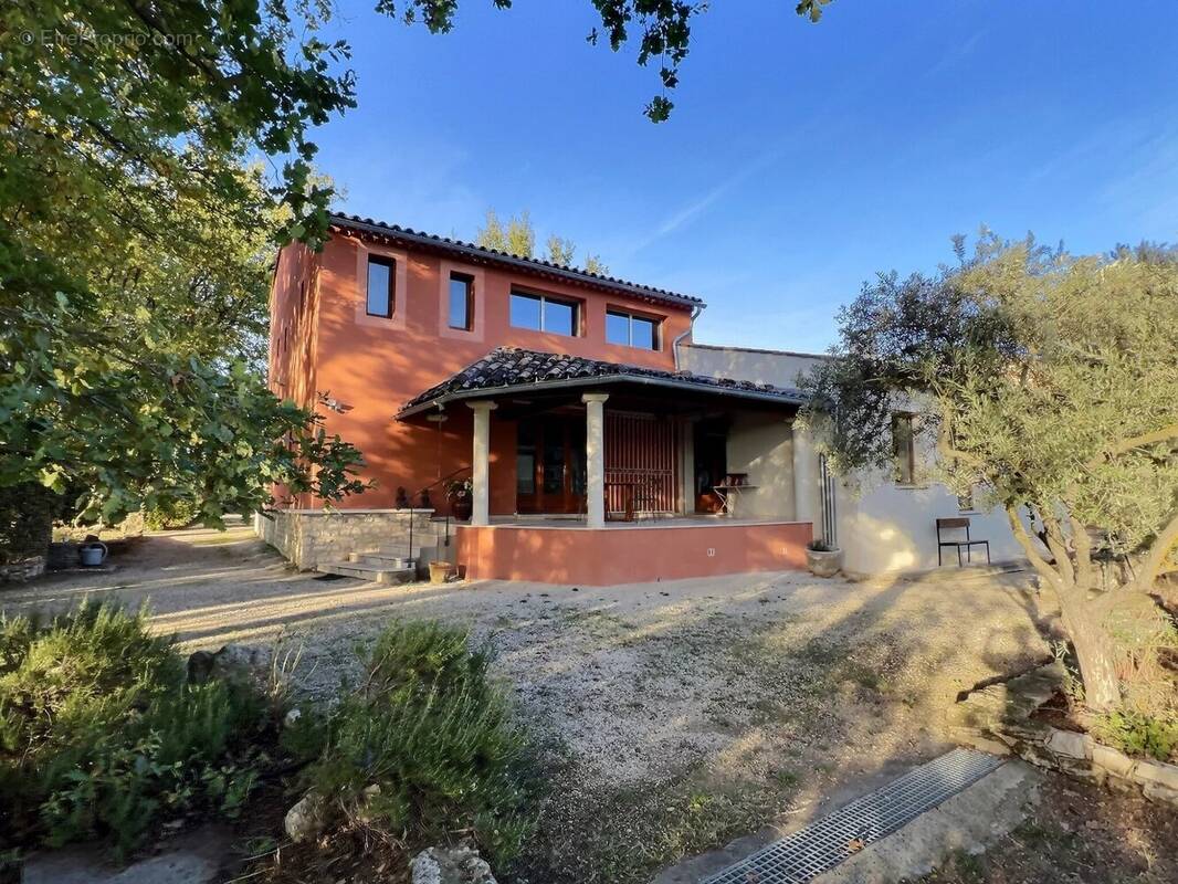 Maison à ROUSSILLON