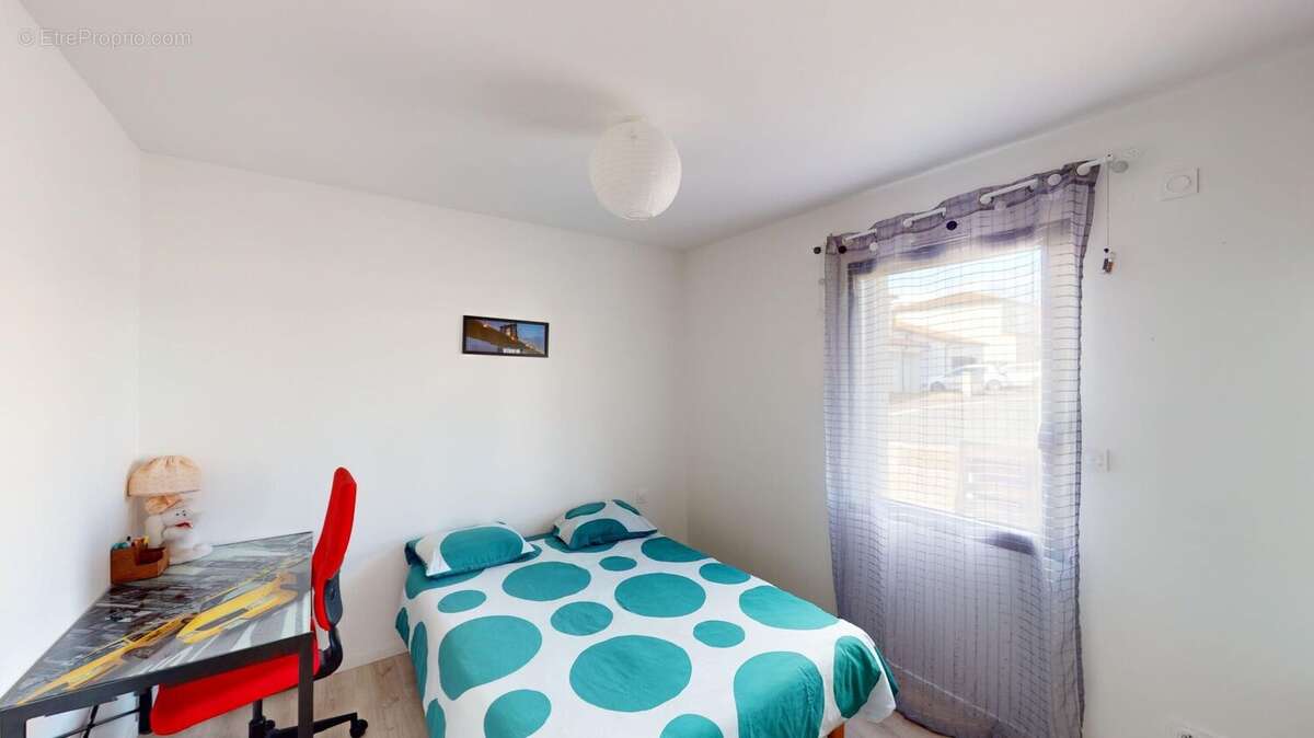 Maison à MAZIERES-EN-MAUGES