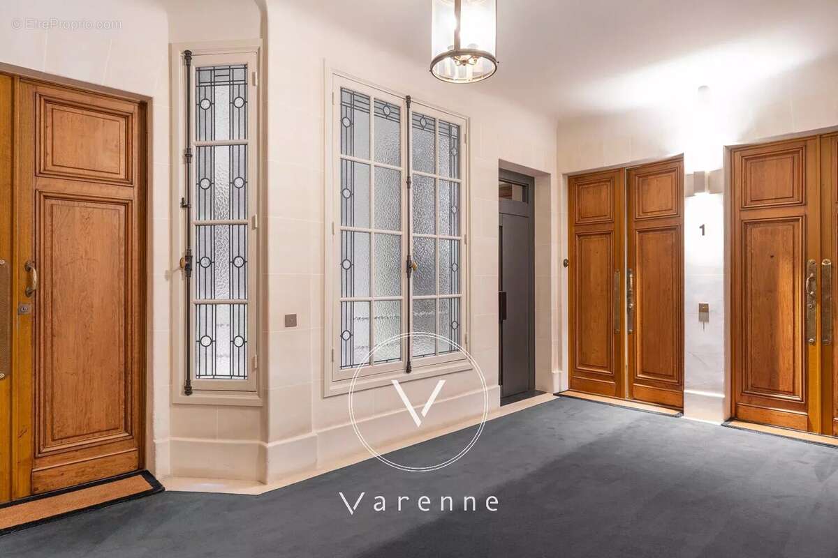 Appartement à PARIS-7E