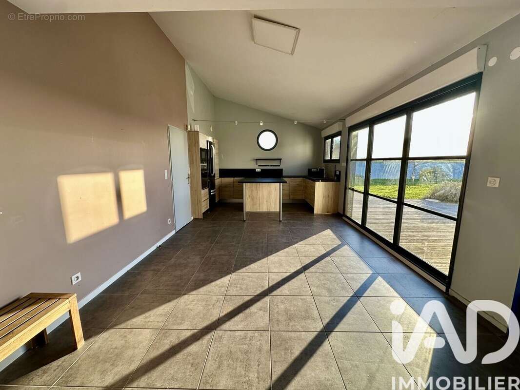 Photo 6 - Maison à SAINT-CHRISTOPHE