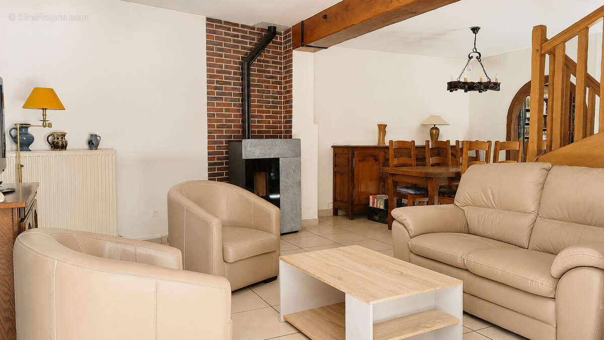 Maison 170 m² + grange, terrain 985 m² - photo 5