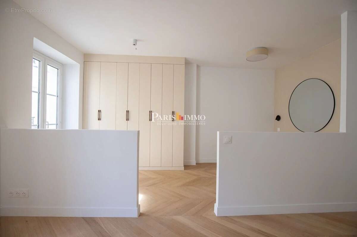 Appartement à PARIS-18E