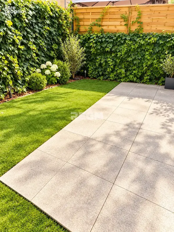 Maison centre ville avec jardinet - photo 1