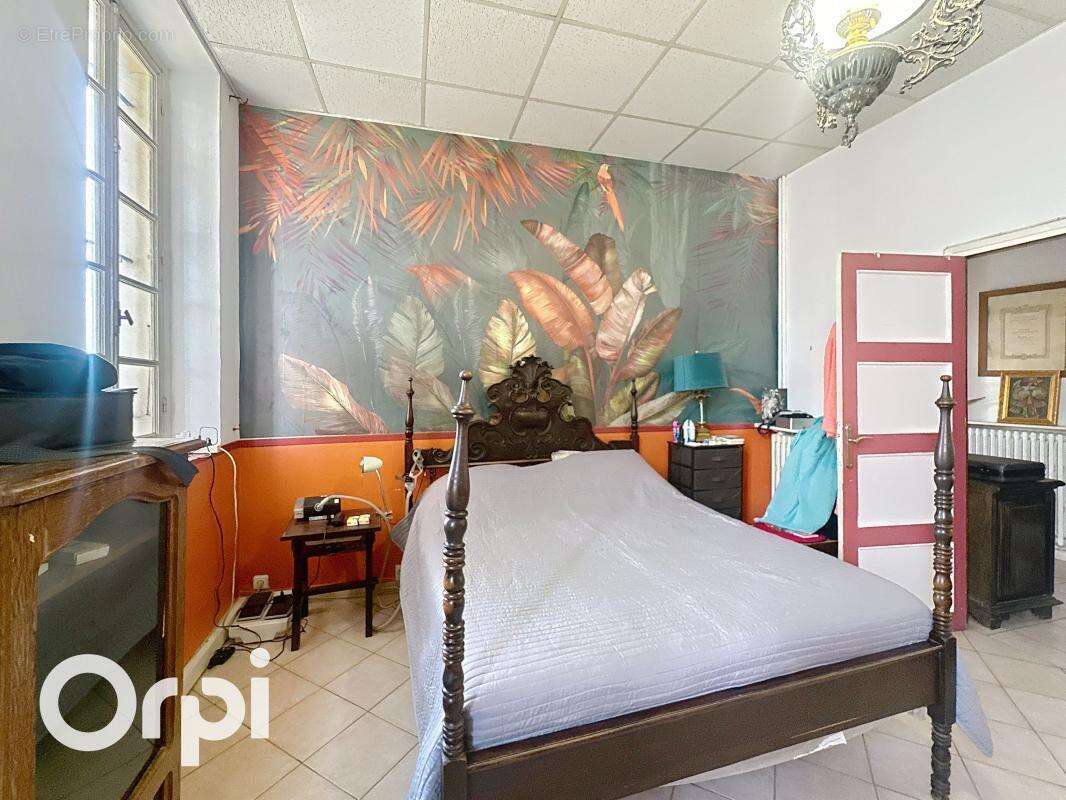 Maison à VILLENEUVE-LOUBET