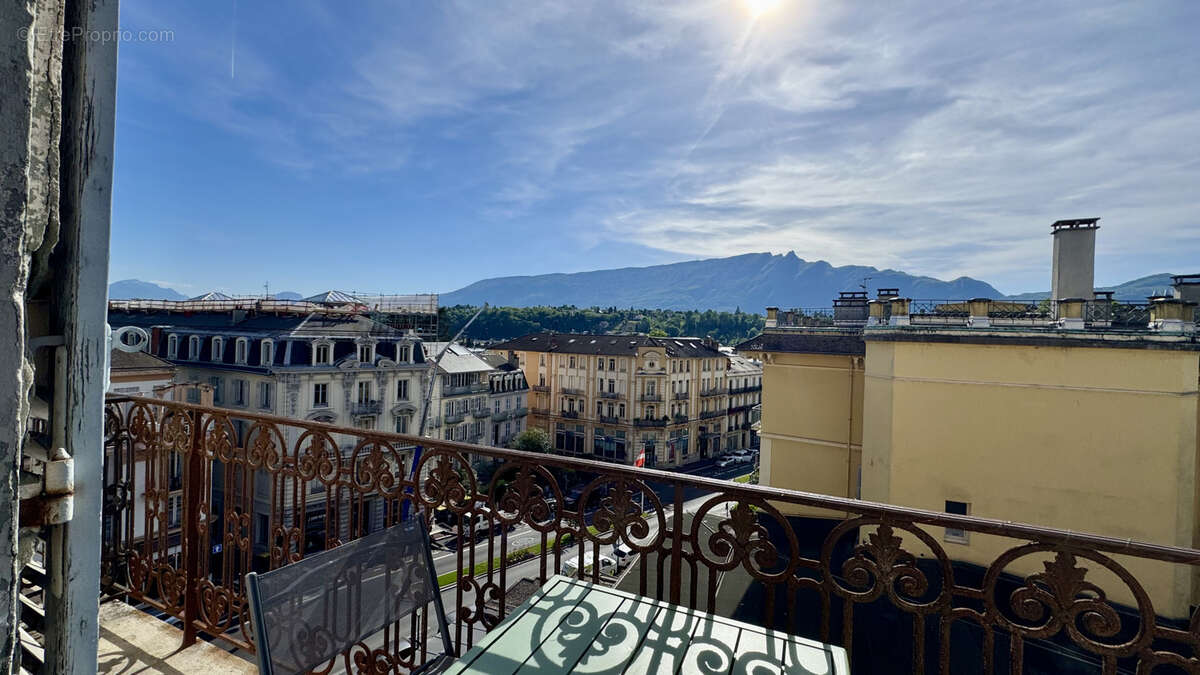 Appartement à AIX-LES-BAINS