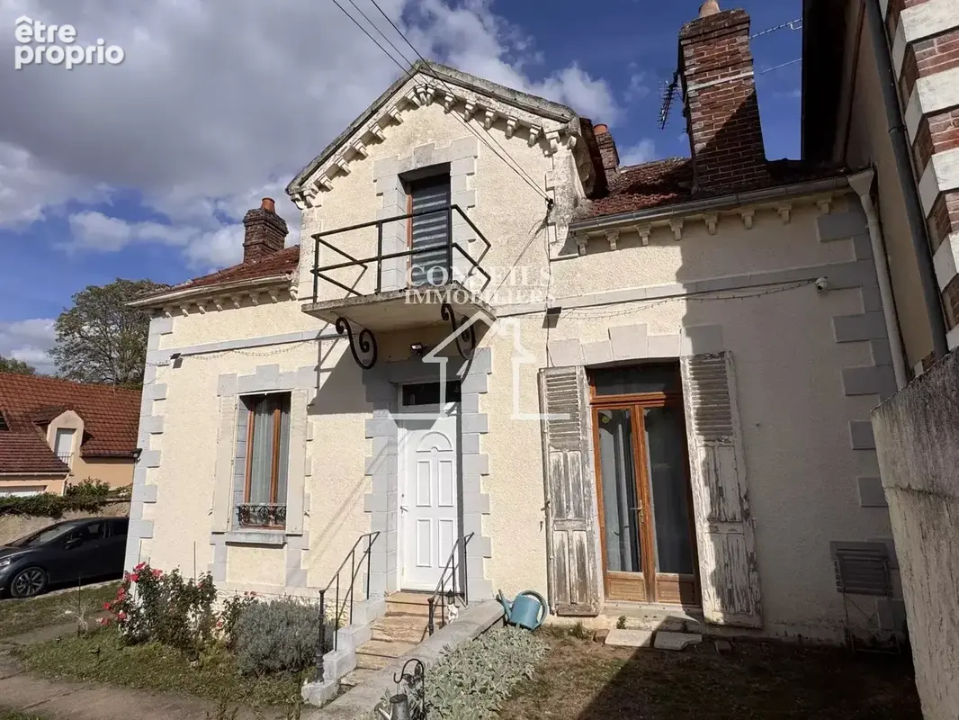 Photo Maison à Villeneuve-Sur-Yonne au prix de 165 000€