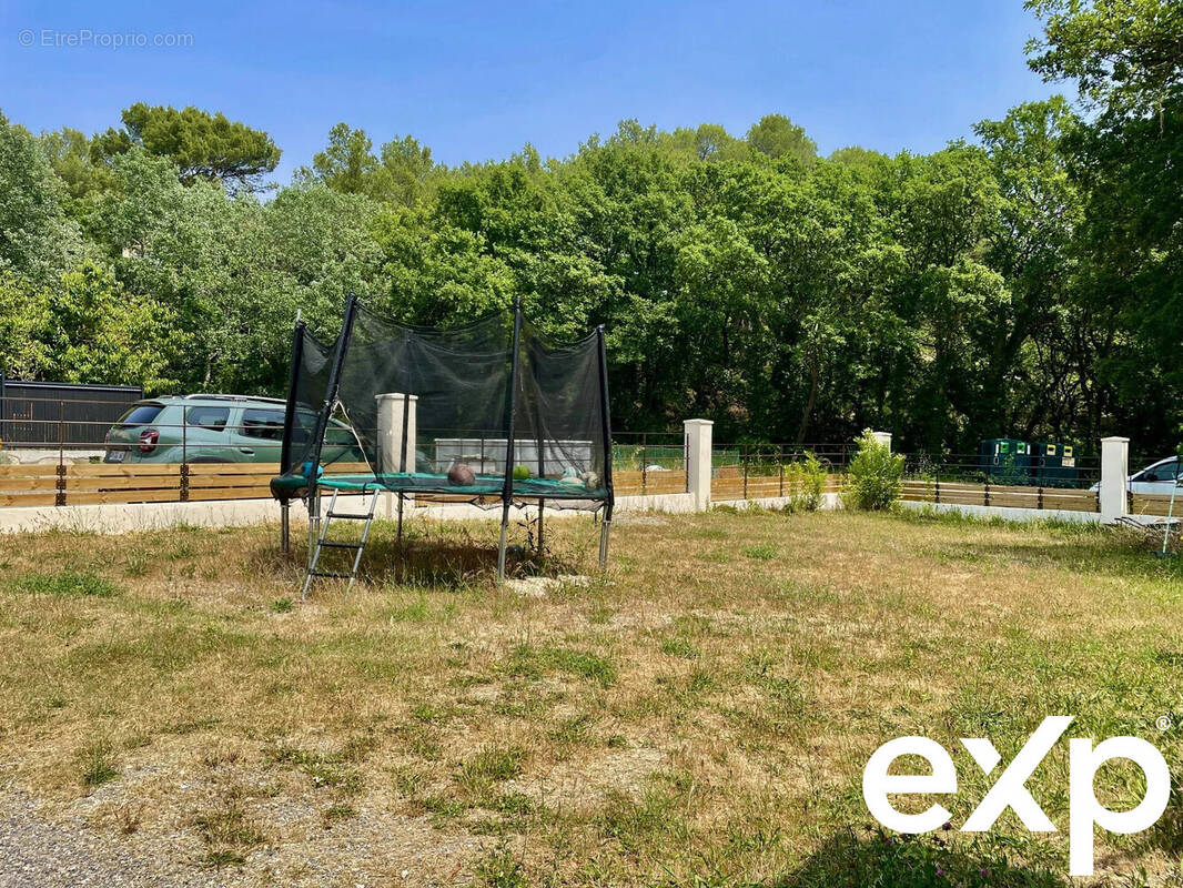 Terrain à PIERREVERT