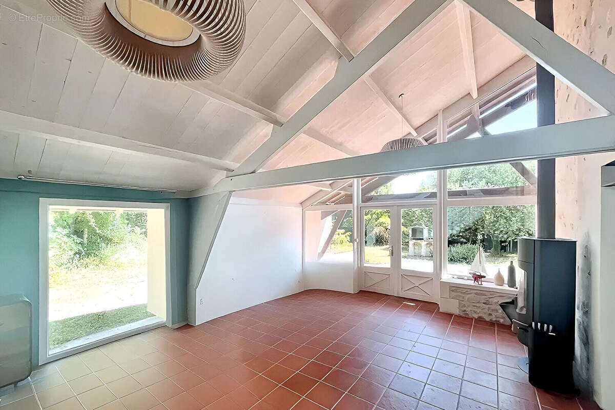 Maison à DOMPIERRE-SUR-MER