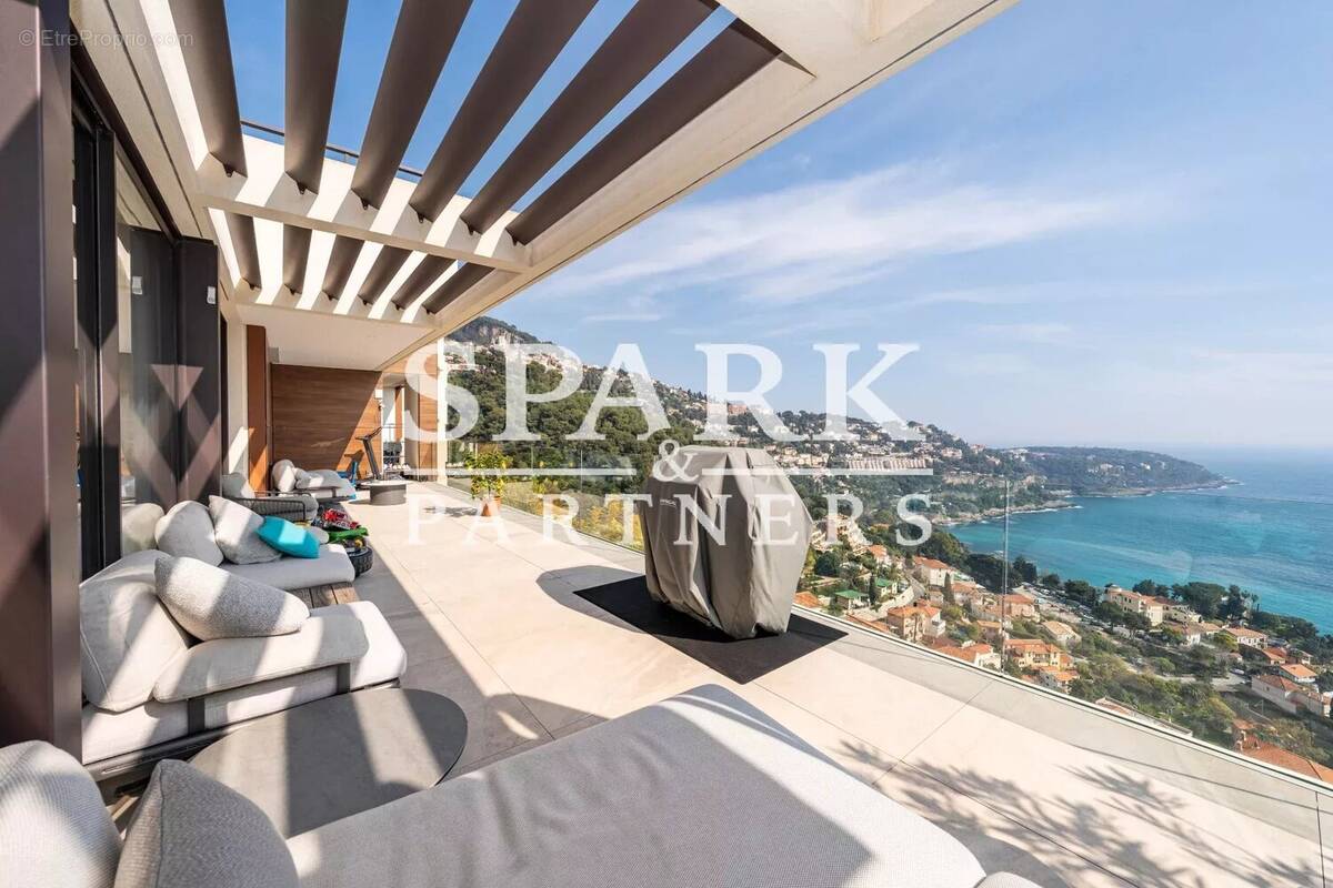 Appartement à ROQUEBRUNE-CAP-MARTIN