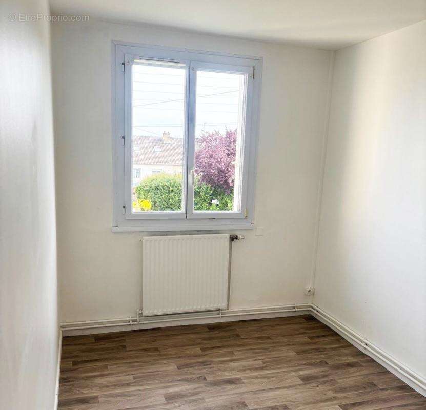 Appartement à CERANS-FOULLETOURTE