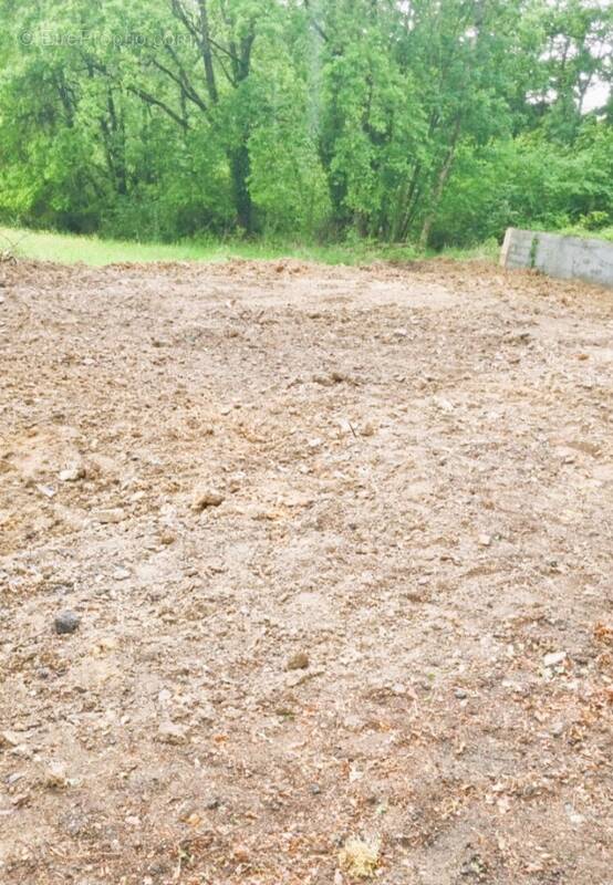 Photo Terrain à Limours au prix de 82 800€