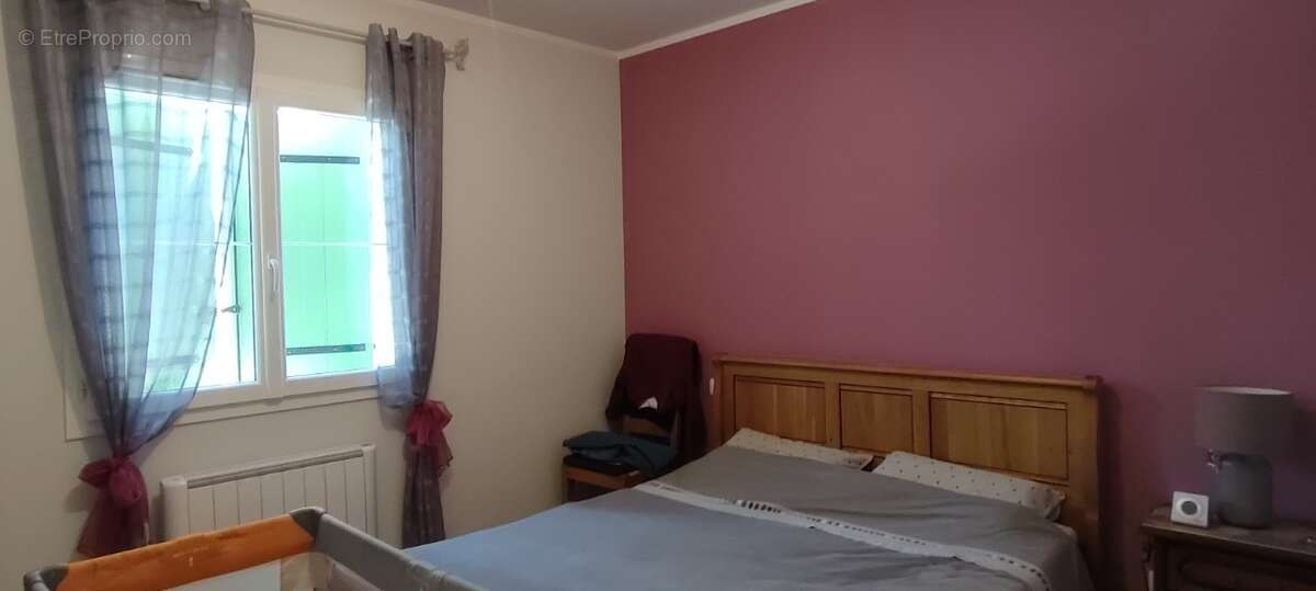 Maison à COUZE-ET-SAINT-FRONT