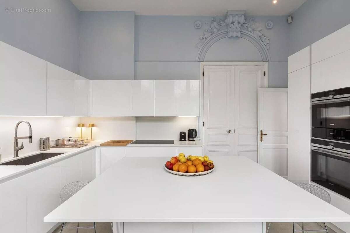 Port de Nice, vente appartement villa Belle Epoque, grand jardin, vue mer - photo 5