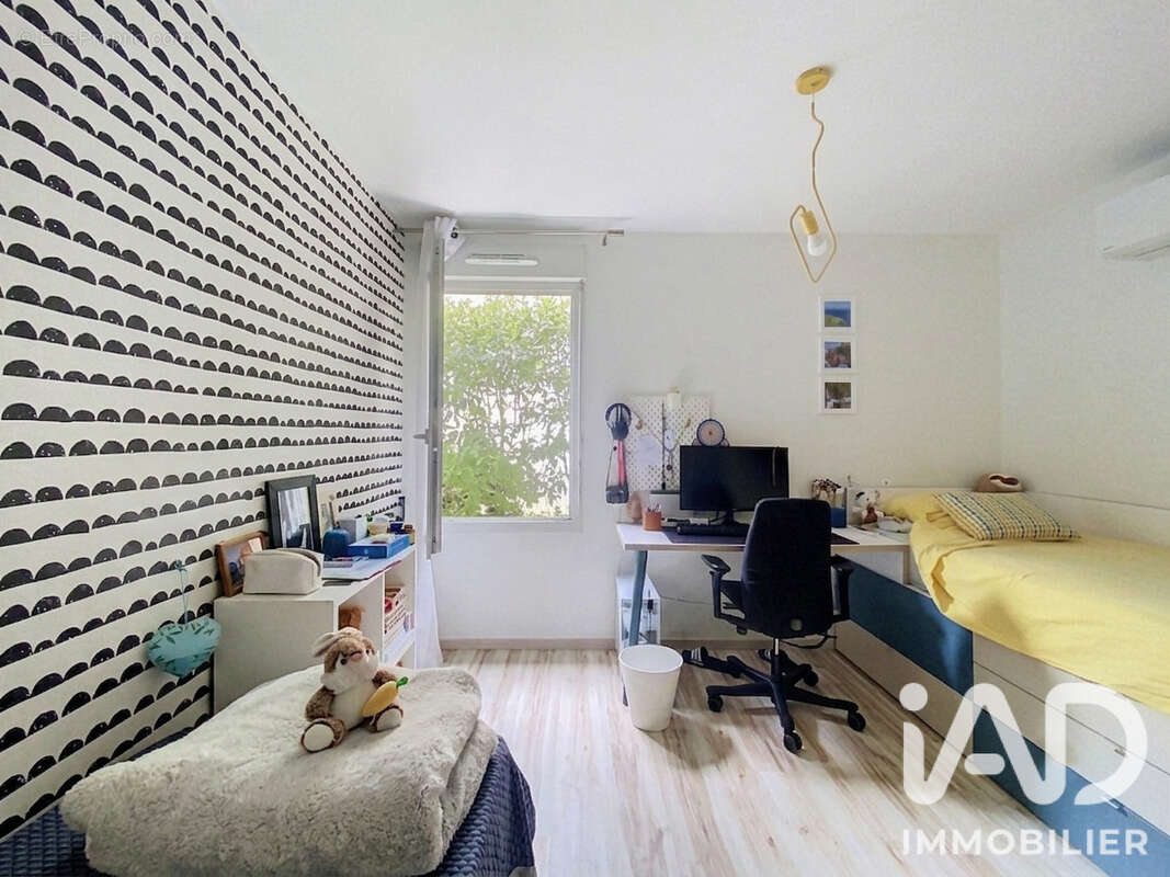Appartement 79 m² à Saint-Genis-Laval  - photo 8