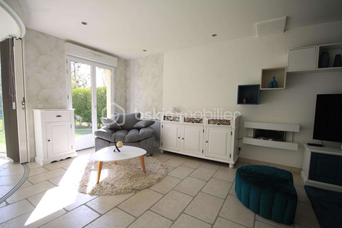 Maison à MILLY-LA-FORET