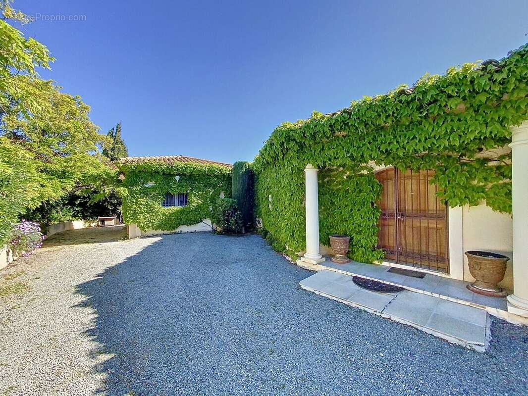 Maison 241 m² à Sainte-Maxime  - photo 5