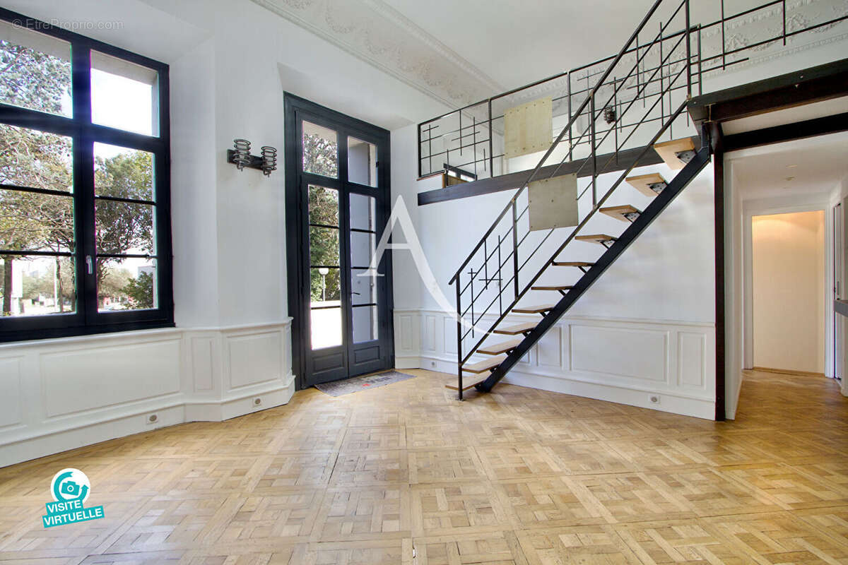 Appartement à LATTES