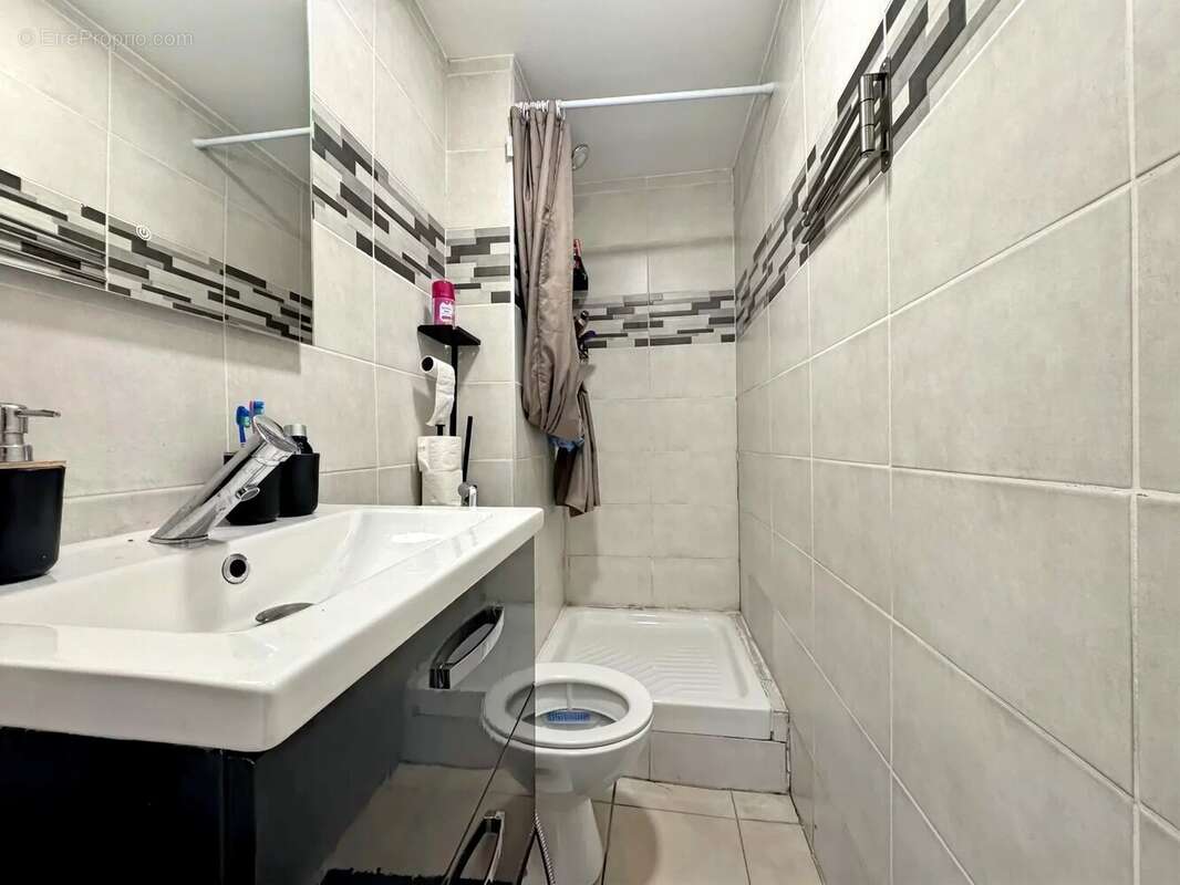 Appartement à MARSEILLE-3E