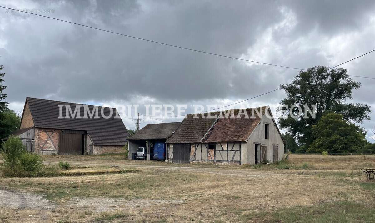 Maison à BRINON-SUR-SAULDRE