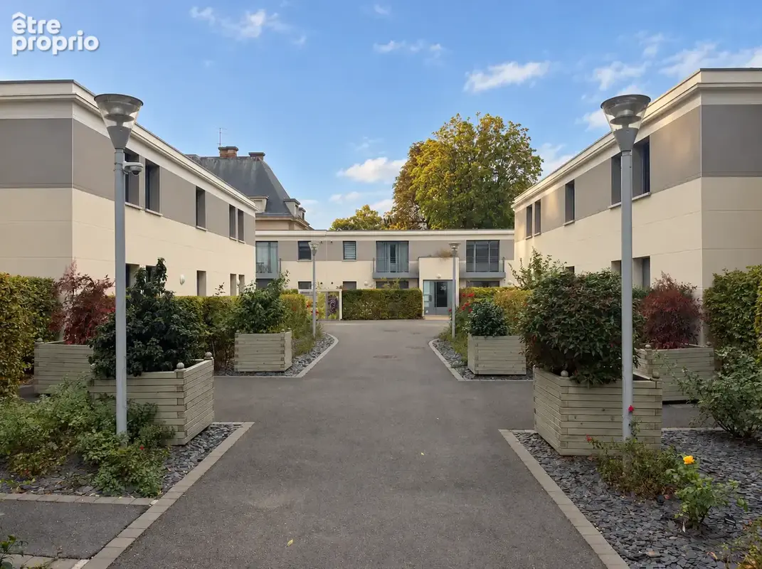 Appartement 4 pièces moderne, secteur Moissons + parking - photo 8