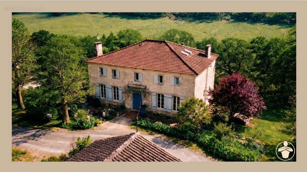 Maison à FREGIMONT