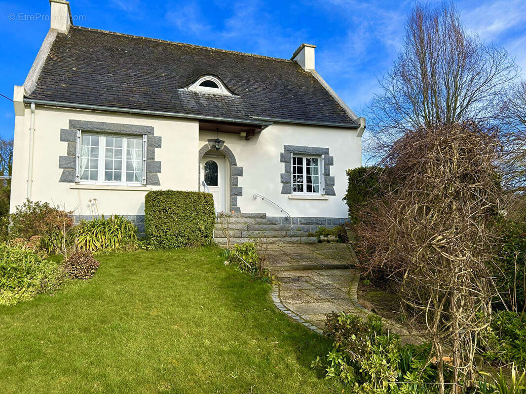 Maison à PLOUGONVEN