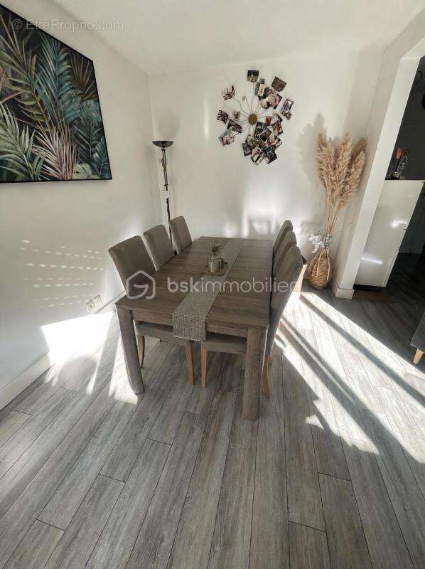 Appartement à CHILLY-MAZARIN
