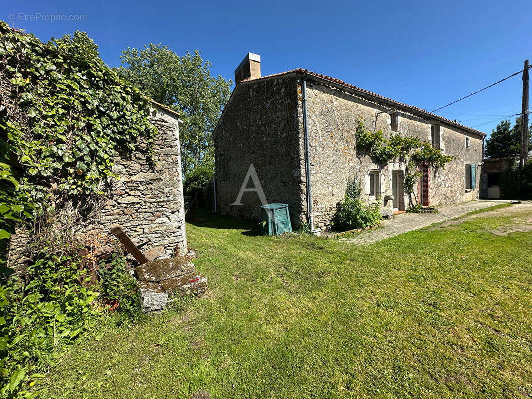 Maison à AIZENAY