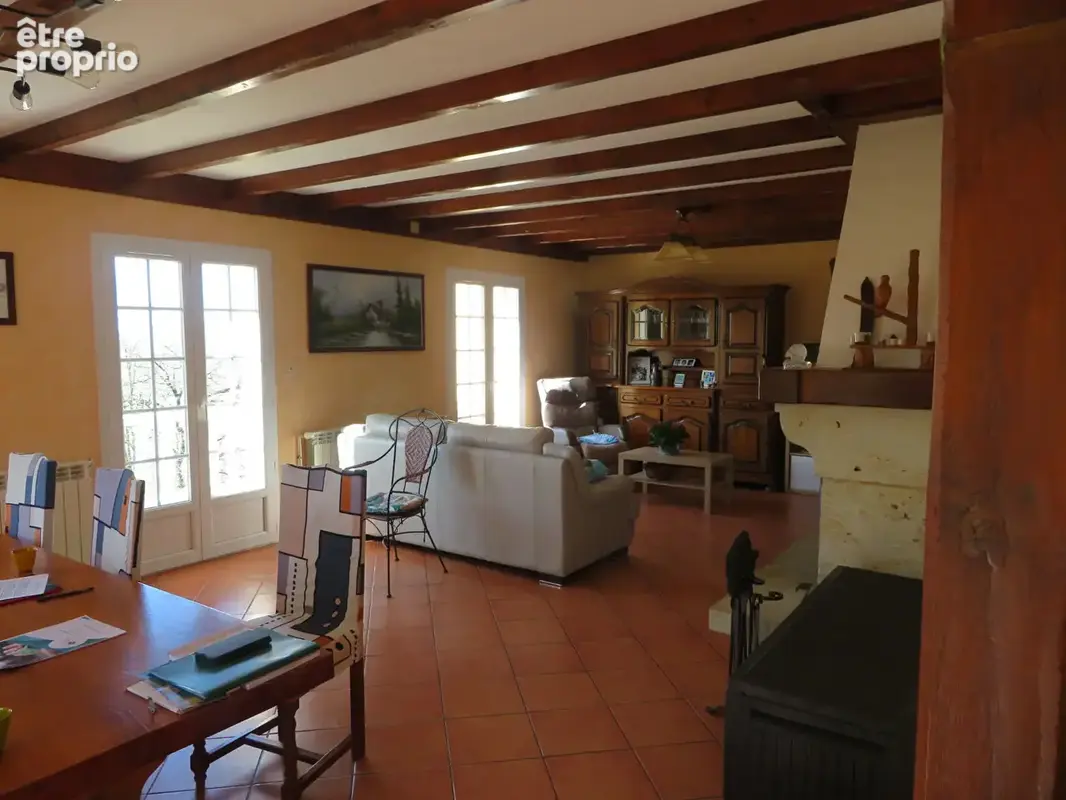 Maison avec vue imprenable sur les Pyrénées. - photo 3