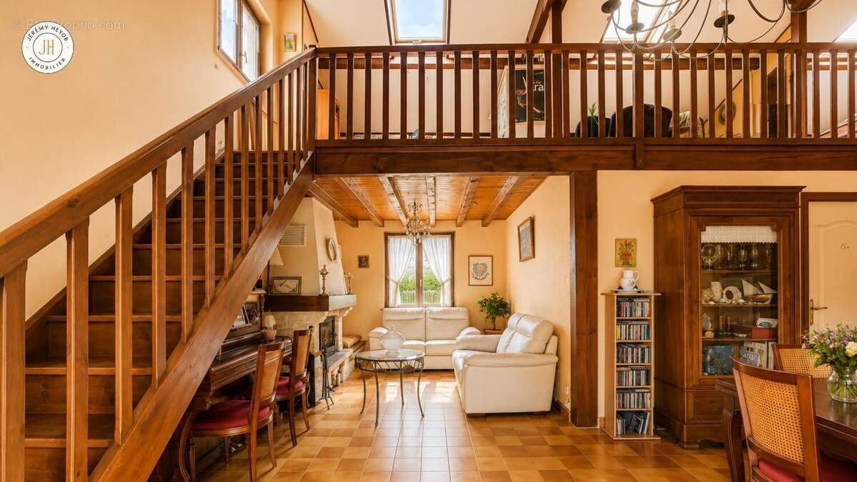 Maison à CHAVANOZ