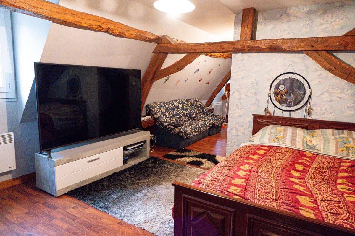Maison à LACROPTE