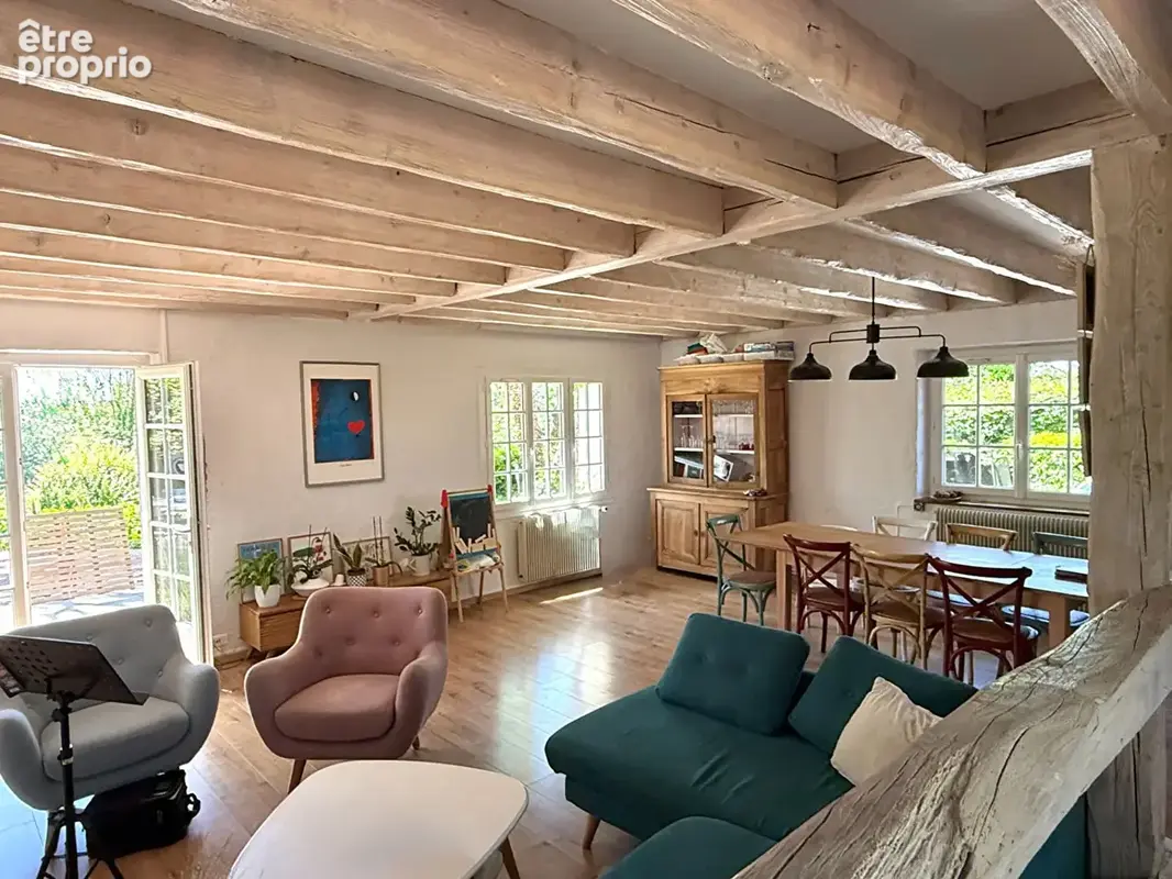 BUSSET / Maison type Longère entièrement rénovée - Coup de coeur assuré ! - photo 5