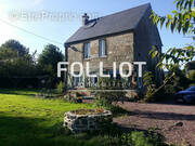 Maison à SAINT-MICHEL-DE-MONTJOIE