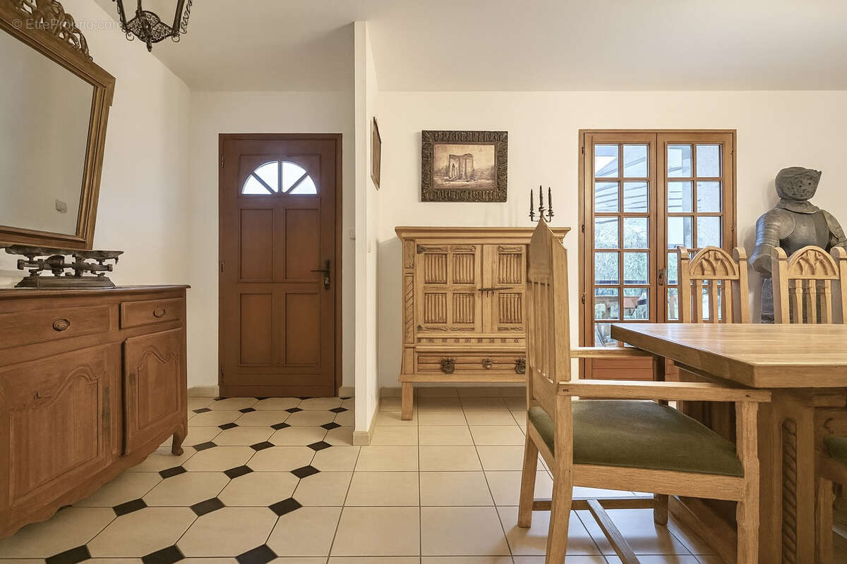 Maison à VERNEUIL-EN-HALATTE