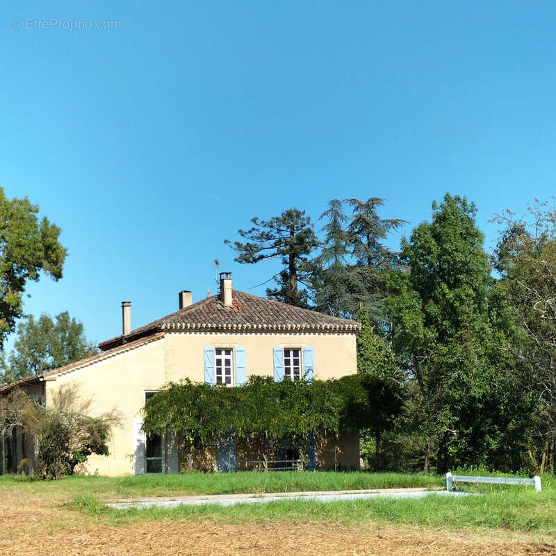 Maison à TACHOIRES