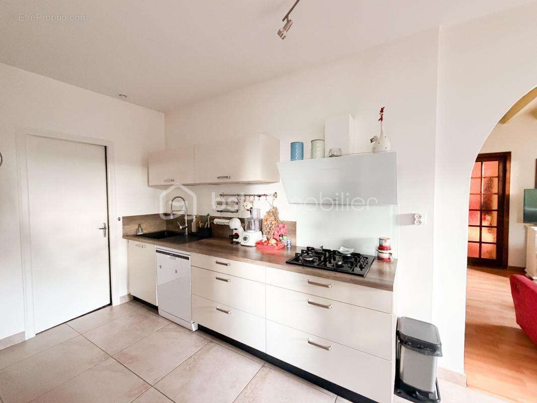 Maison à SAINT-PIERRE-LA-COUR