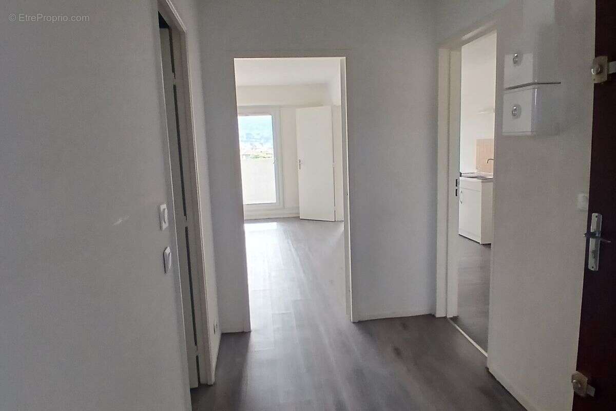 Appartement à MARSEILLE-11E
