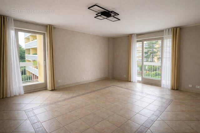 Appartement à ELANCOURT