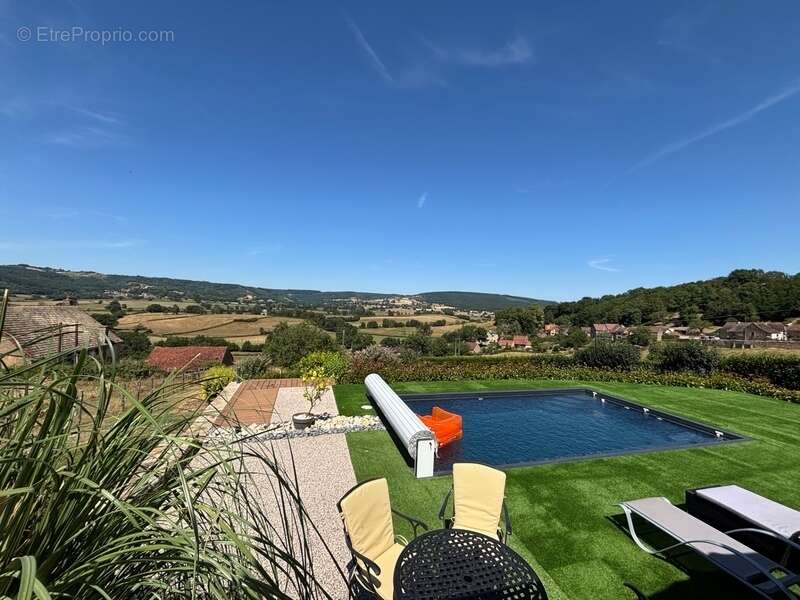 Maison plain-pied 124 m² - 3 chambres - piscine chauffée - terrain 2300 m² – calme - JONCY - photo 3