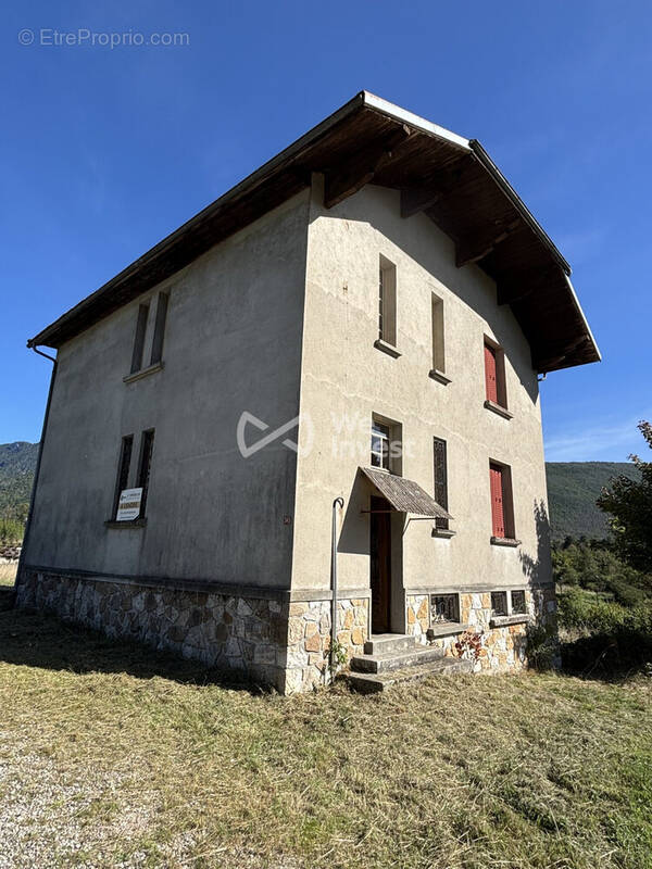 Maison à CHAMPFROMIER