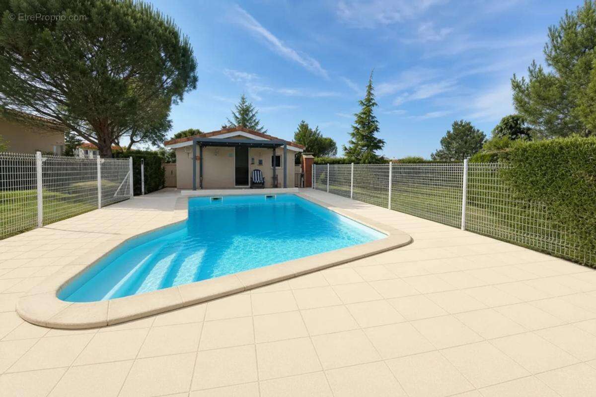 Maison de 5 pièces de 144 m² à Ségreville - photo 2