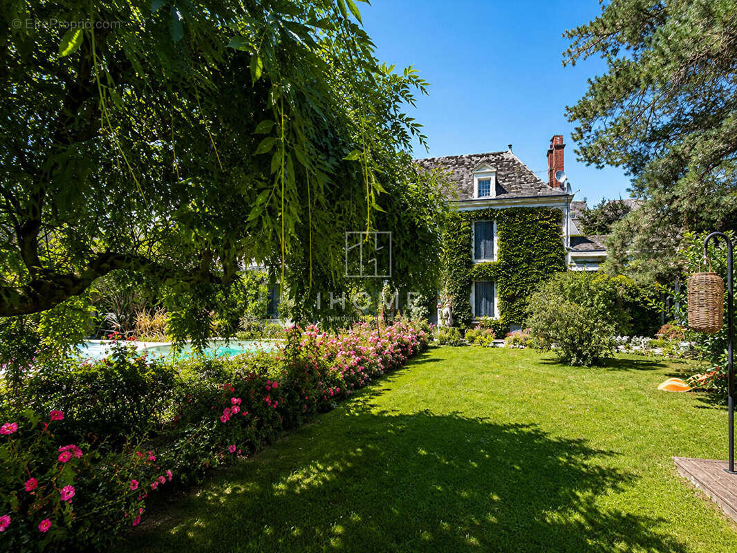 Maison à CHAMPIGNE