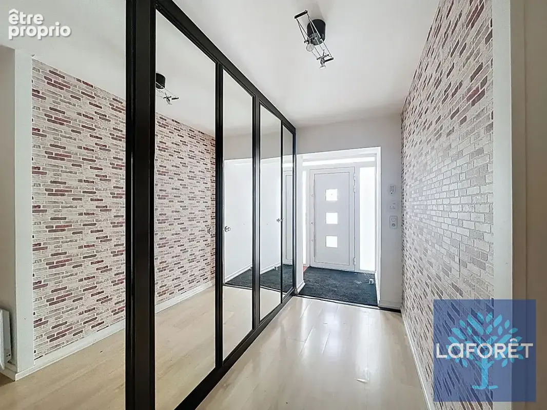Spacieuse maison familiale de 10 pièces avec piscine. Quartier St Vincent - photo 8