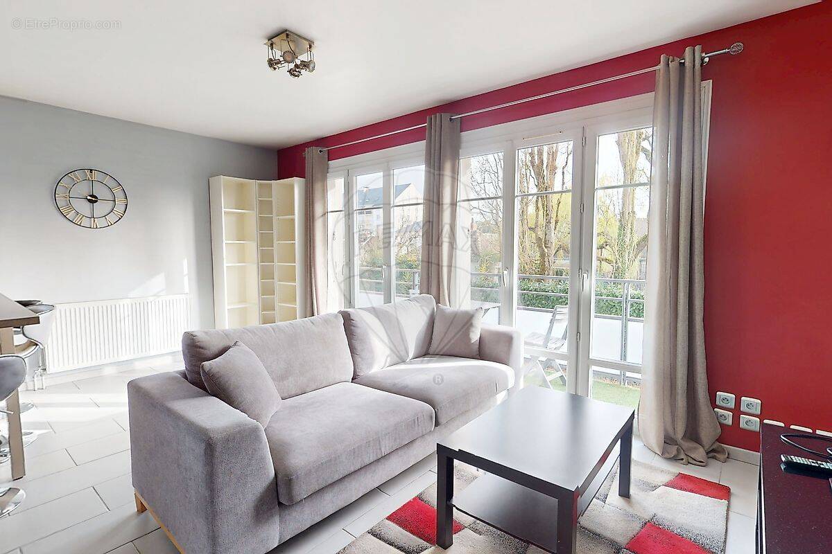 Appartement à SAINT-PRYVE-SAINT-MESMIN