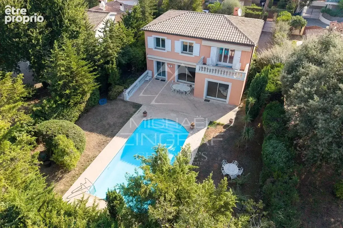 Exclusivité - A l’orée du Cap d’Antibes – Une adresse privilégiée entre mer et commerces - photo 17