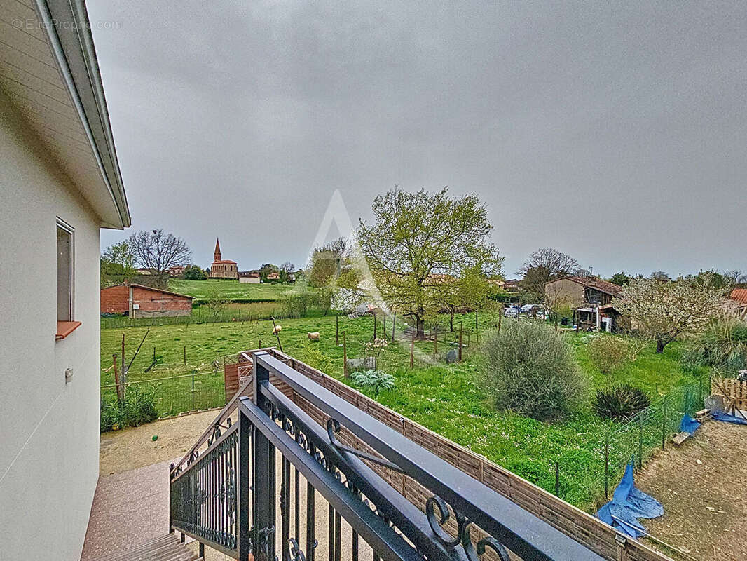 Appartement à ORGUEIL