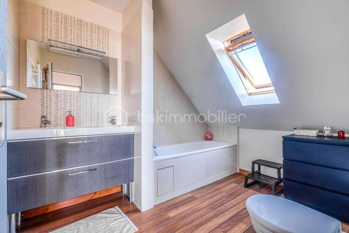 Maison à LAGNY-SUR-MARNE